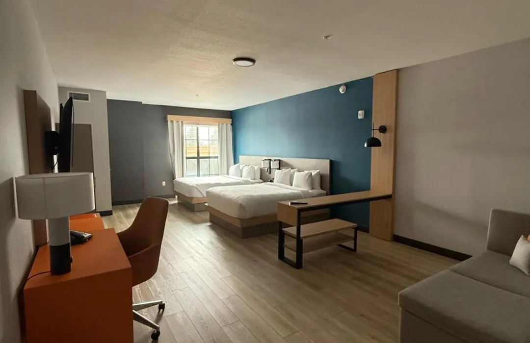 Comfort Suites Cheyenne-1