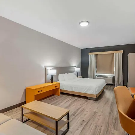 Comfort Suites Cheyenne-3